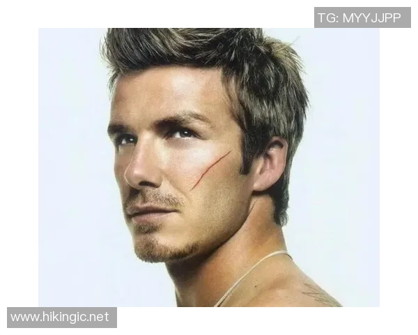 足球明星齐聚广告口哨视频展现激情与魅力引领潮流风尚